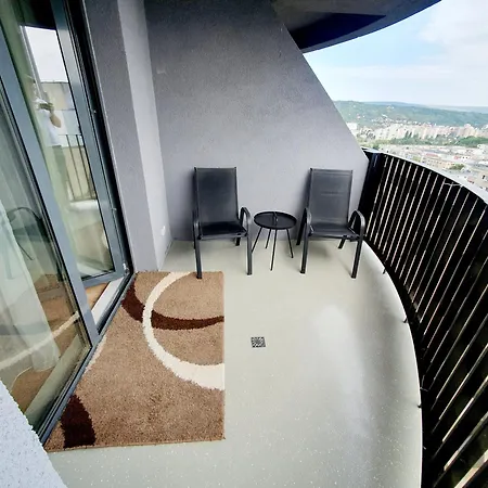 Skyline - 10th Floor